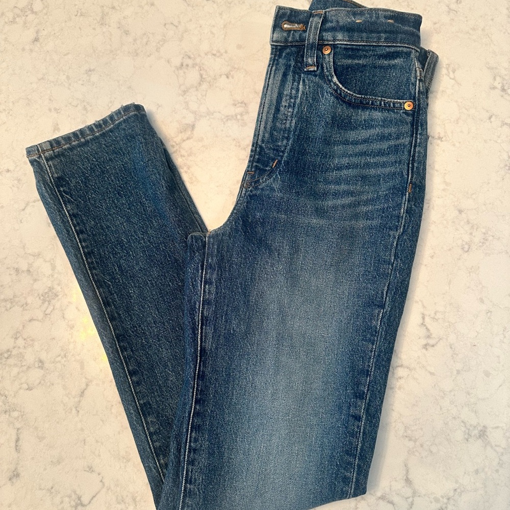 Madewell- perfect vintage- Dark Blue Straight Leg Jeans